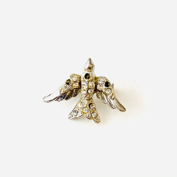 Jewelry - Bird Pin